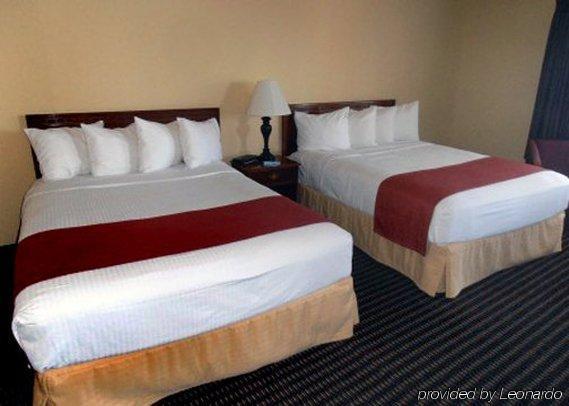 Travelodge By Wyndham Stratton Habitación foto